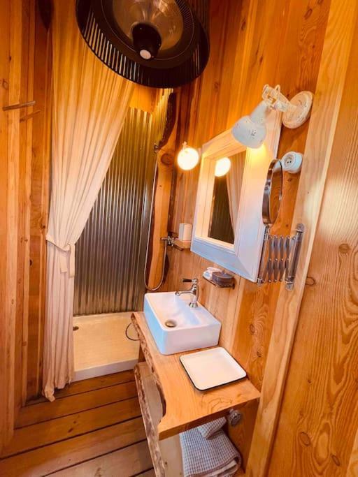 Dome Insolite Lichen Jacuzzi Et Petits-Dejeuners Inclus Gondrin Zewnętrze zdjęcie